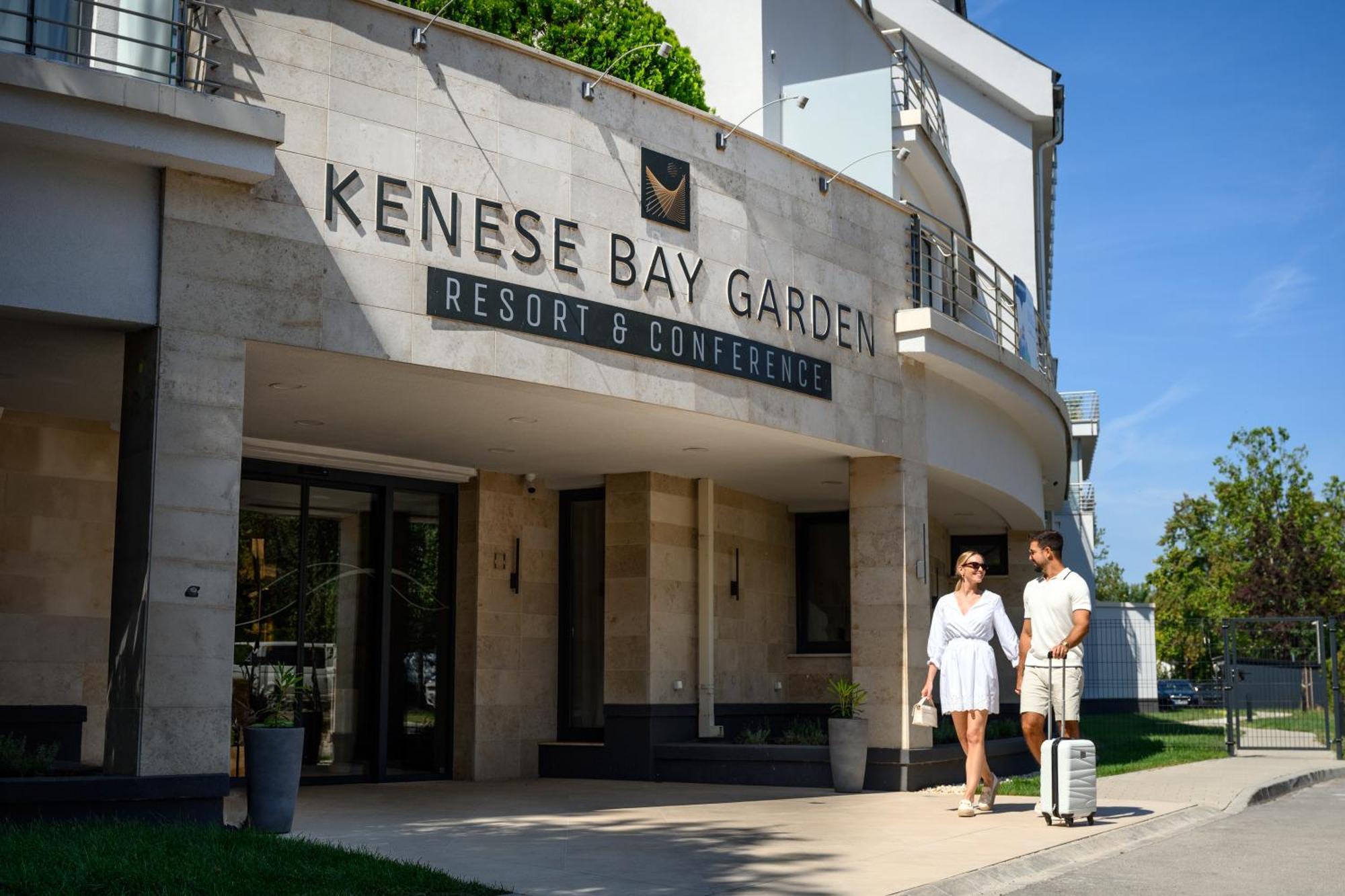 Kenese Bay Garden Resort & Conference Balatonkenese Exterior foto